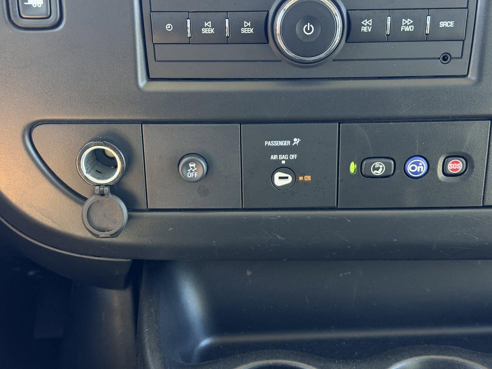 2025 Chevrolet Express Passenger 1LT