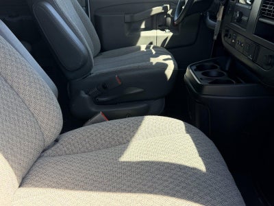 2025 Chevrolet Express Passenger 1LT