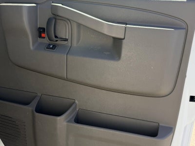 2025 Chevrolet Express Passenger 1LT
