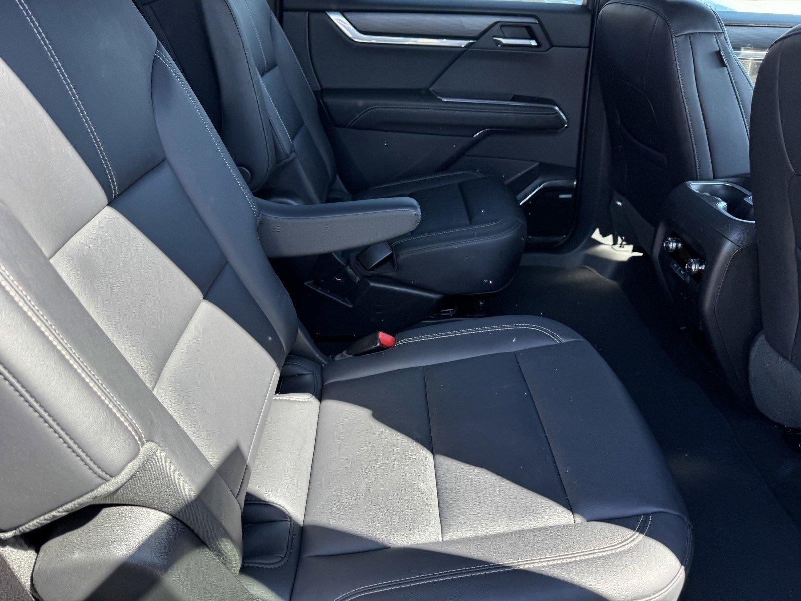 2024 GMC Acadia Elevation