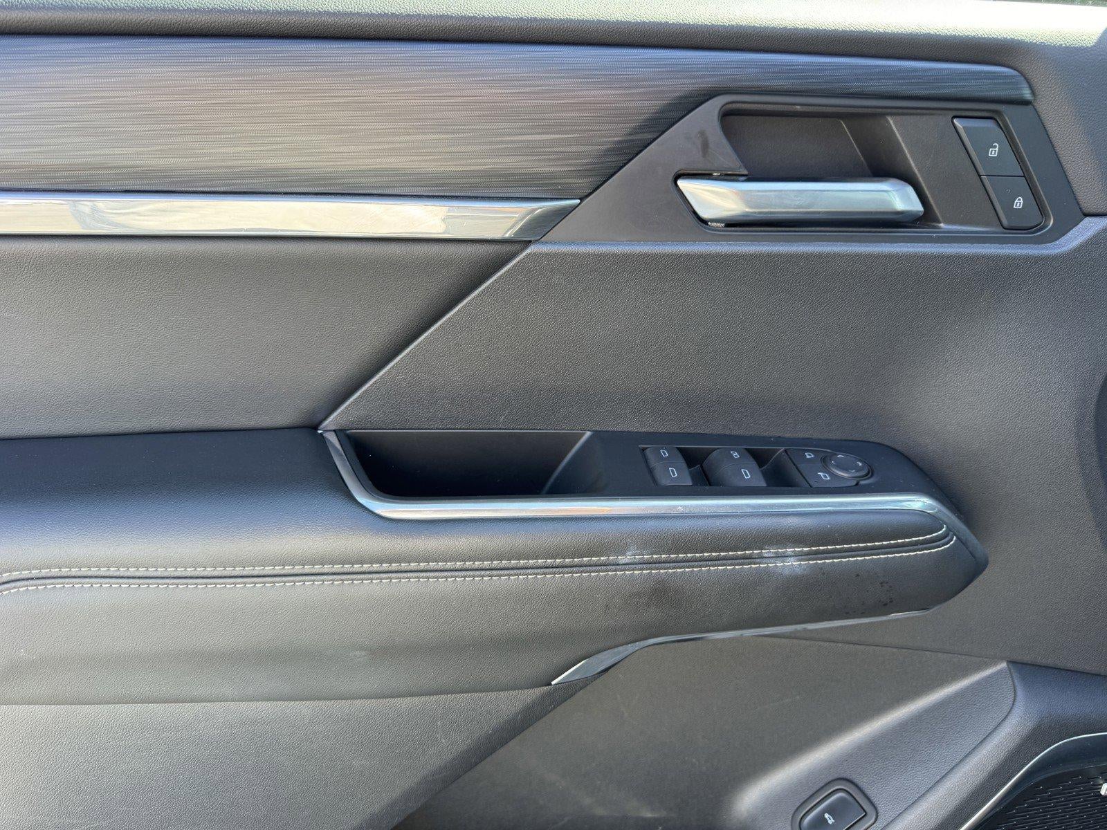 2024 GMC Acadia Elevation