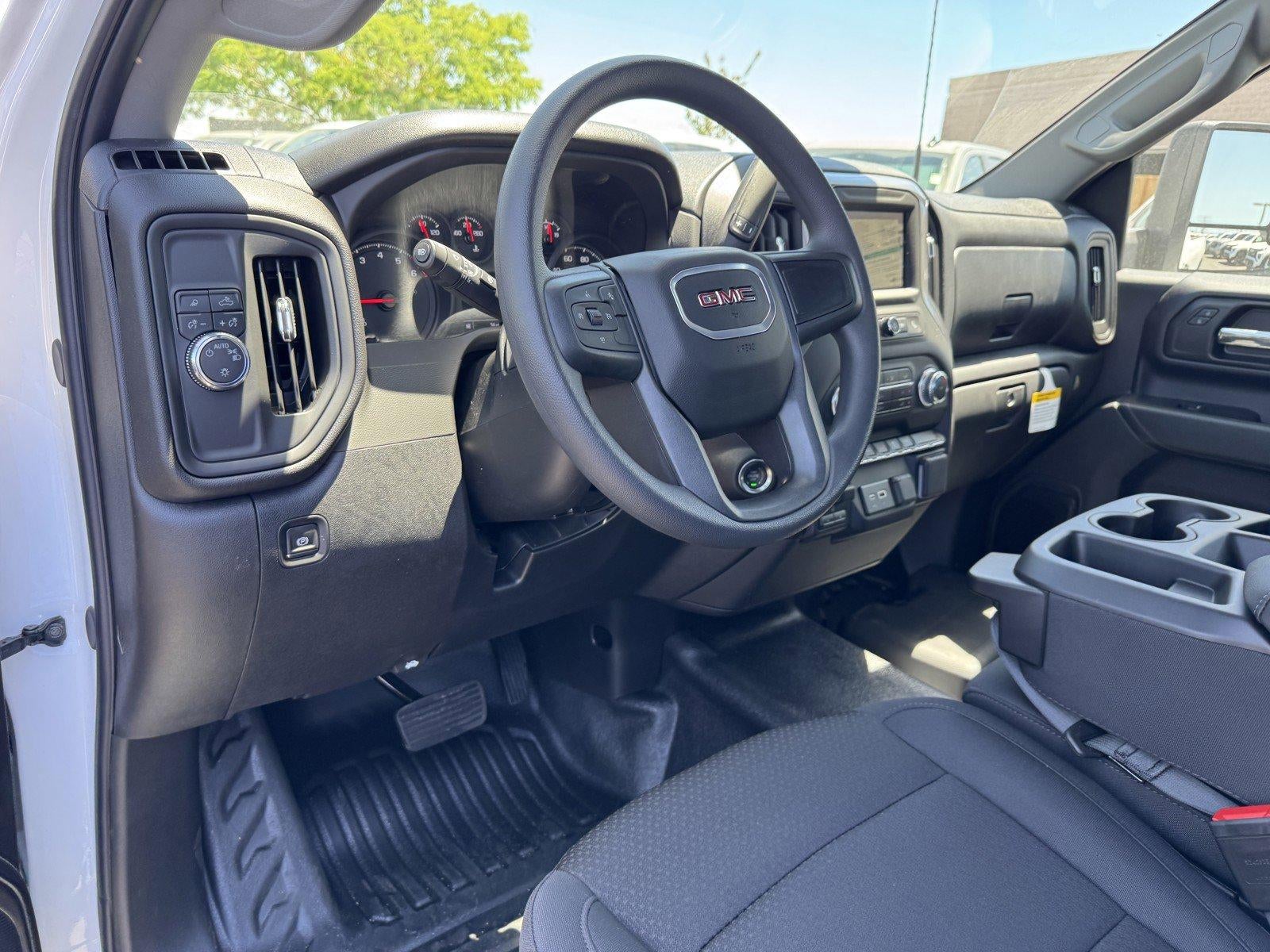2025 GMC Sierra 2500 HD Pro