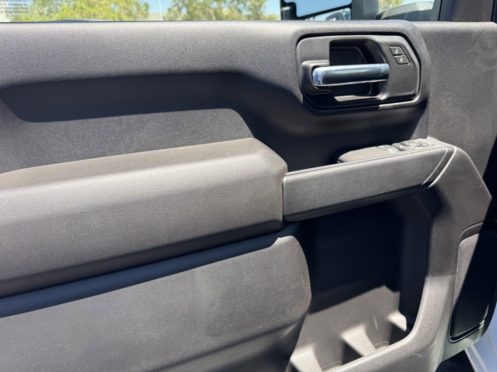 2025 GMC Sierra 2500 HD Pro