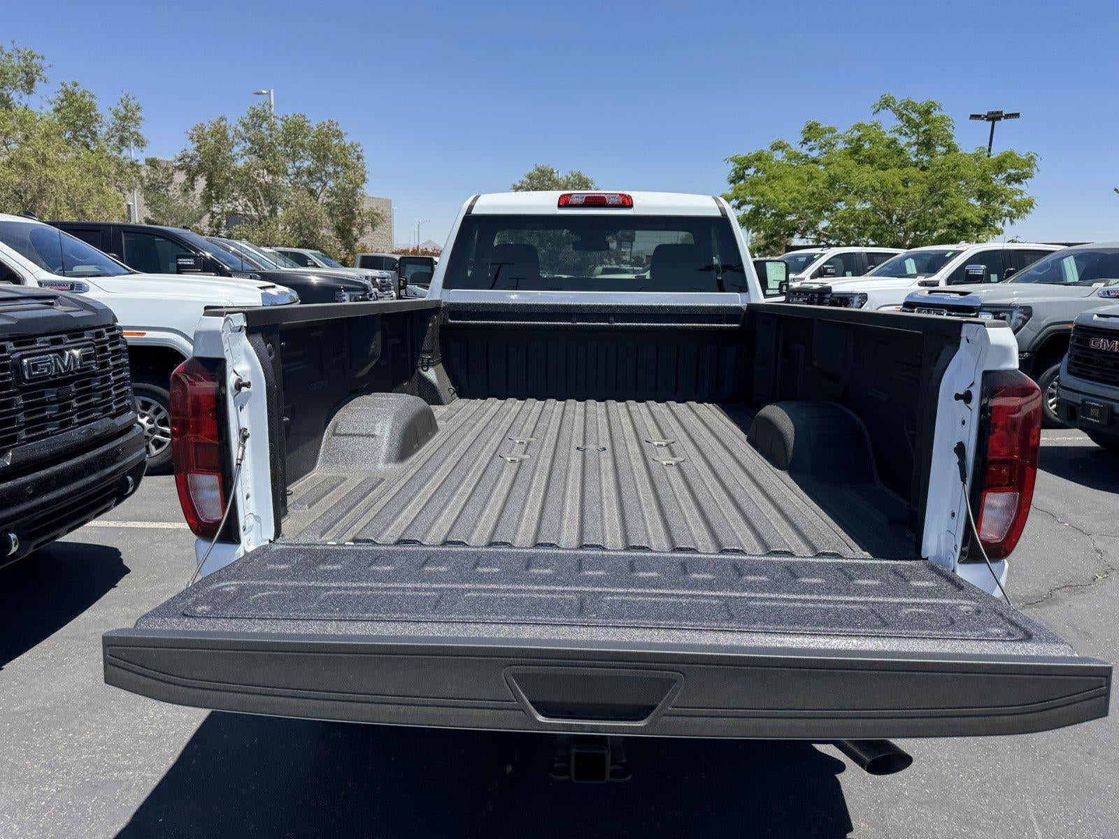 2025 GMC Sierra 2500 HD Pro