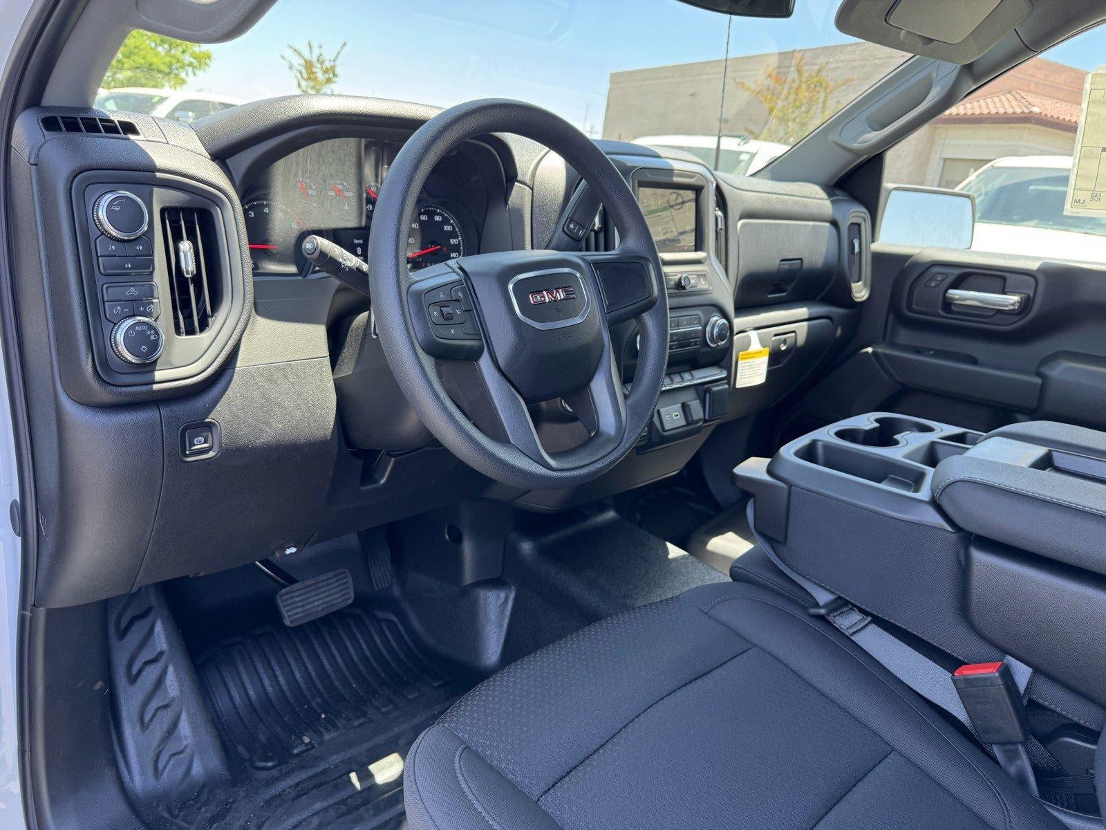 2025 GMC Sierra 2500 HD Pro