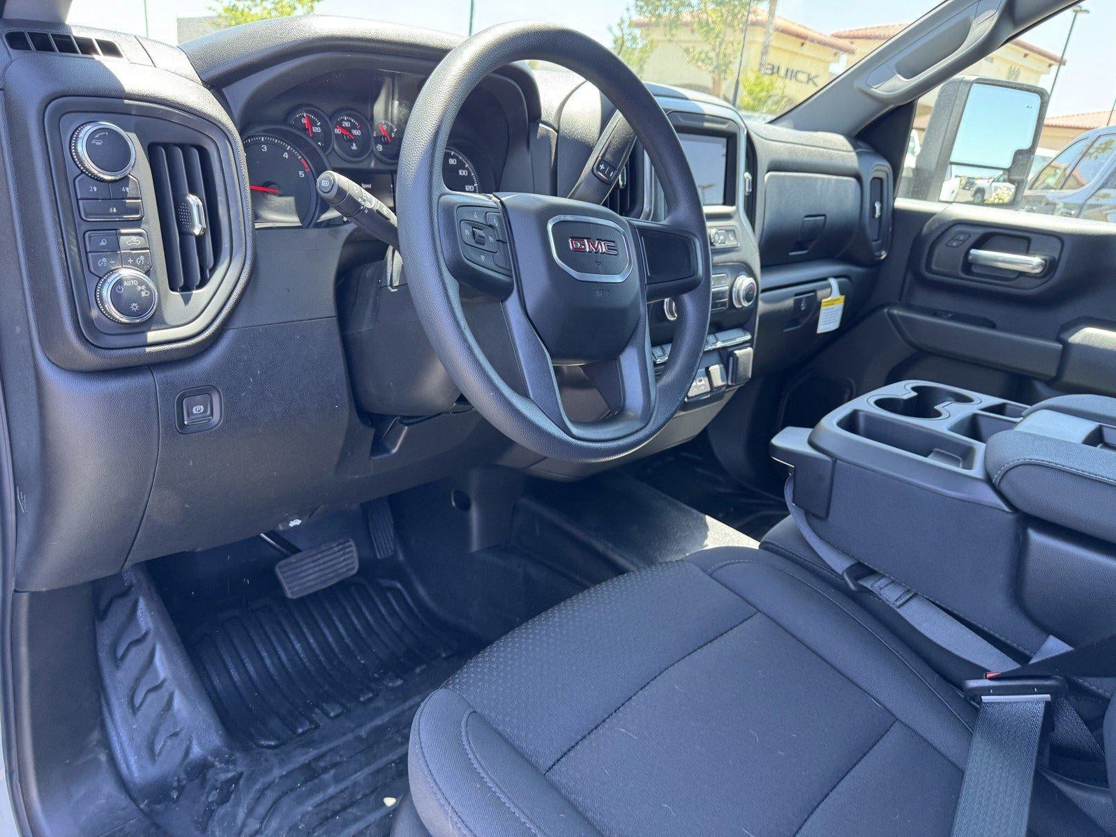 2025 GMC Sierra 2500 HD Pro