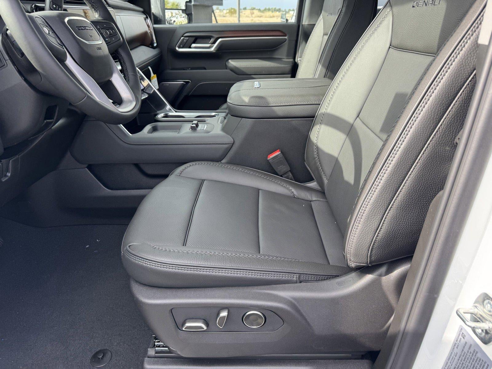 2026 GMC Sierra 3500 HD Denali DRW