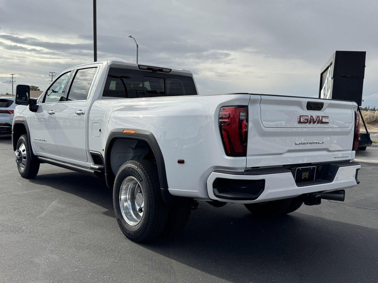 2026 GMC Sierra 3500 HD Denali DRW