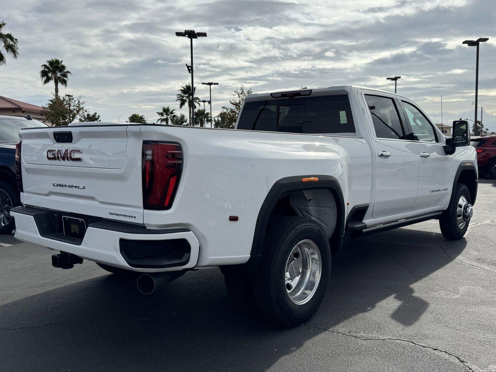 2026 GMC Sierra 3500 HD Denali DRW