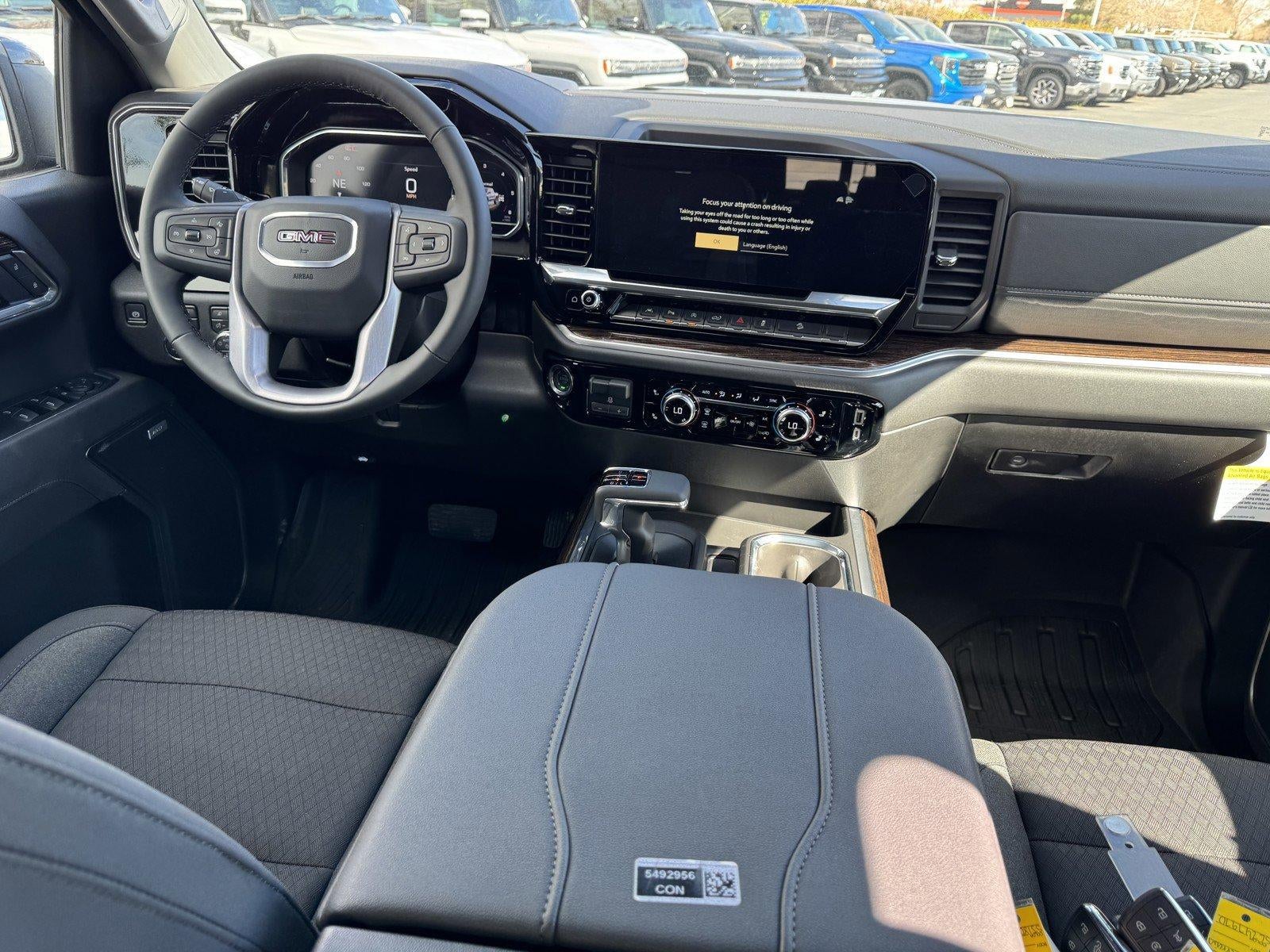 2025 GMC Sierra 1500 Elevation