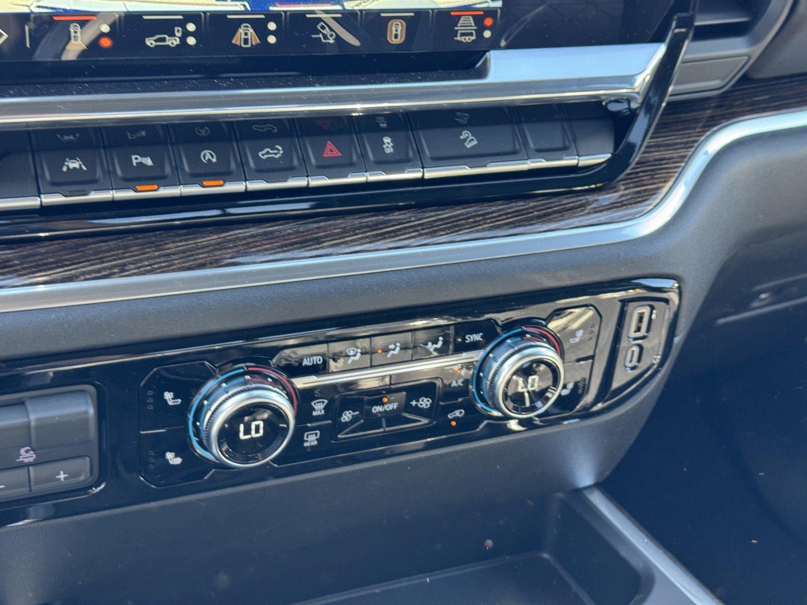 2025 GMC Sierra 1500 Elevation