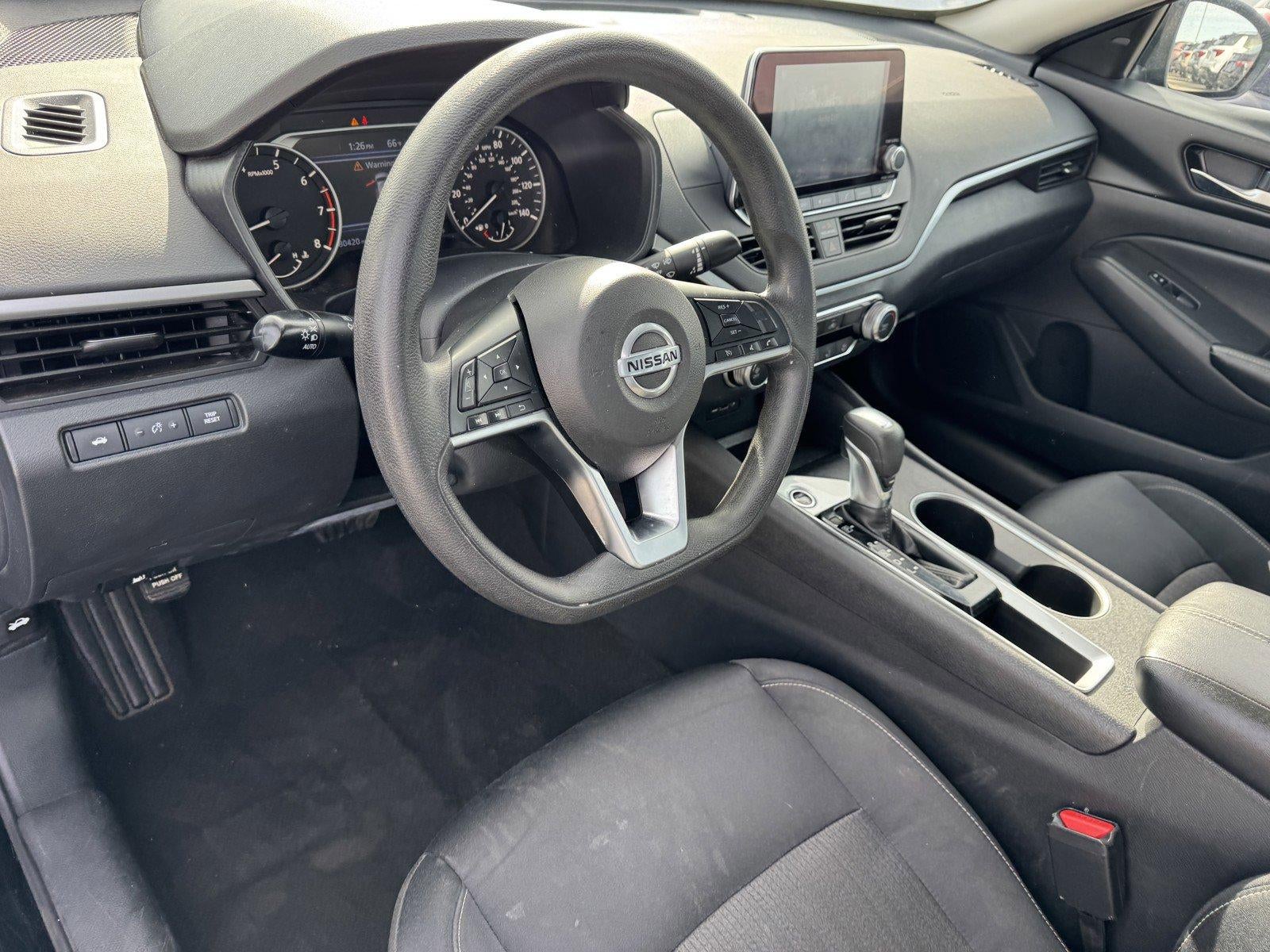 2022 Nissan Altima 2.5 SV