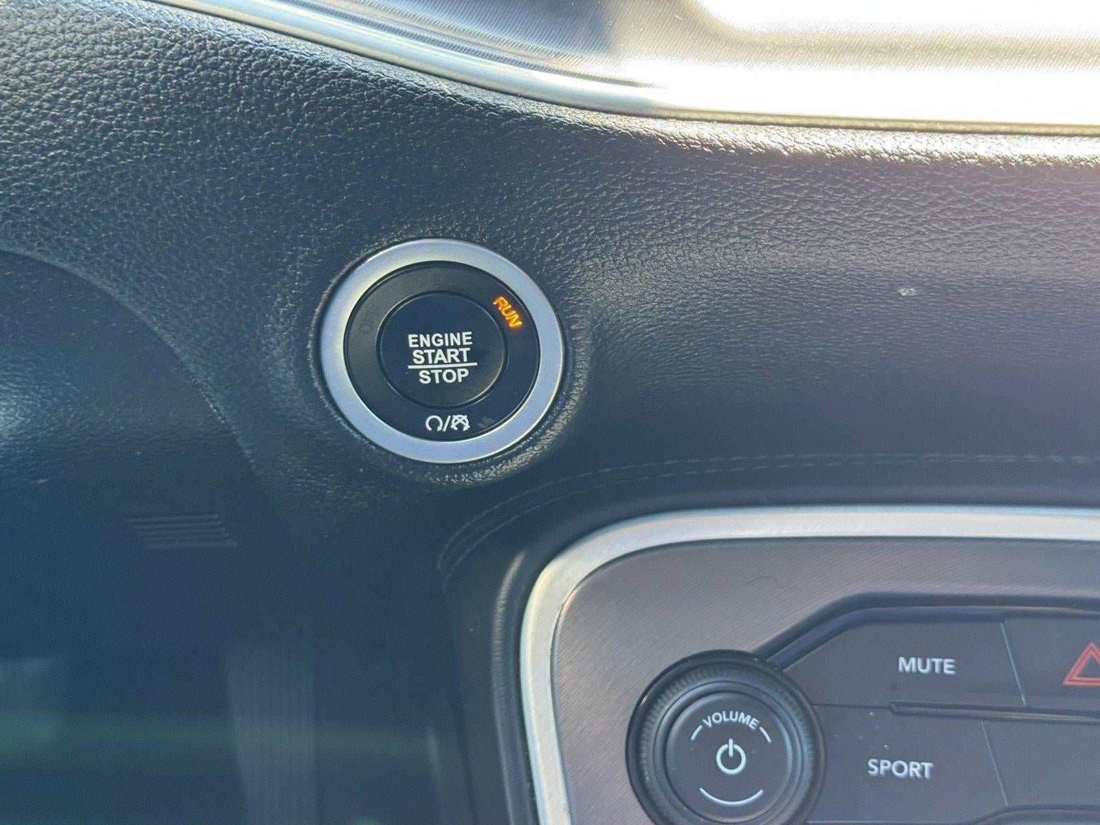 2019 Dodge Challenger SXT