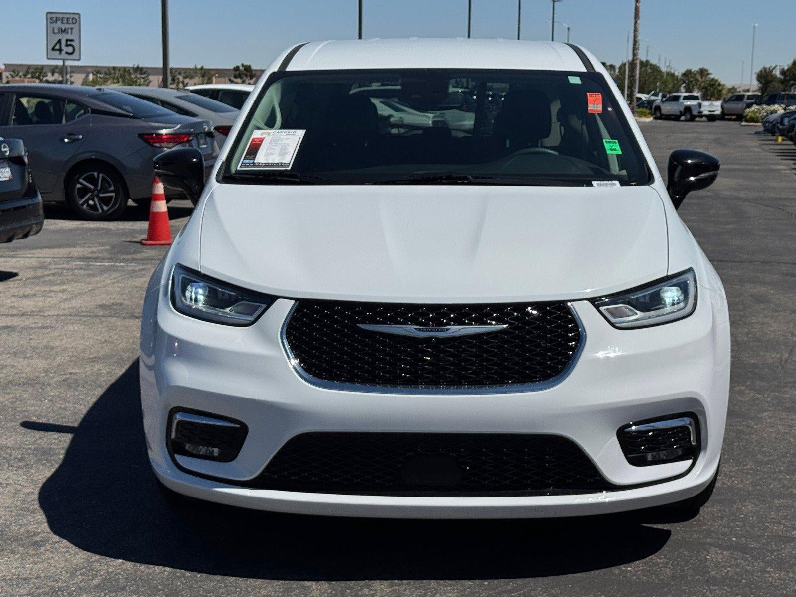 2024 Chrysler Pacifica Hybrid Select