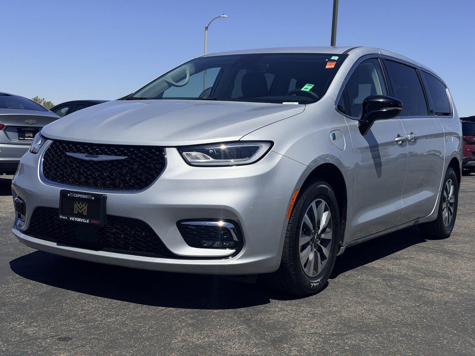 2024 Chrysler Pacifica Hybrid Select