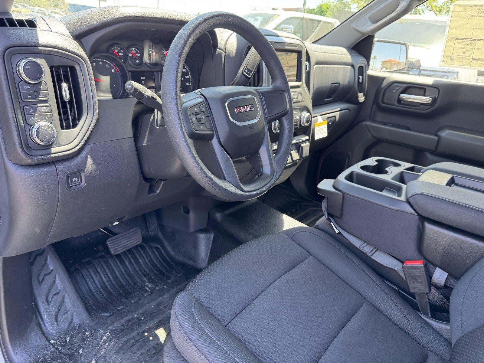 2025 GMC Sierra 1500 Pro