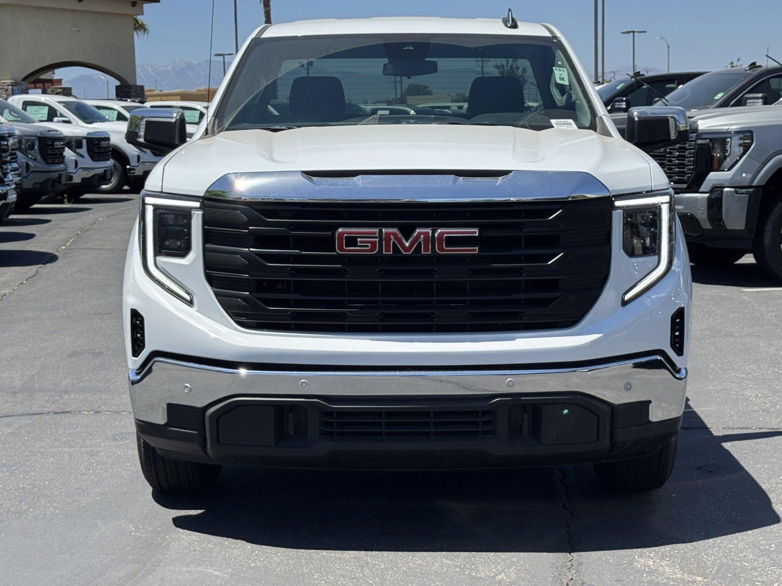 2025 GMC Sierra 1500 Pro