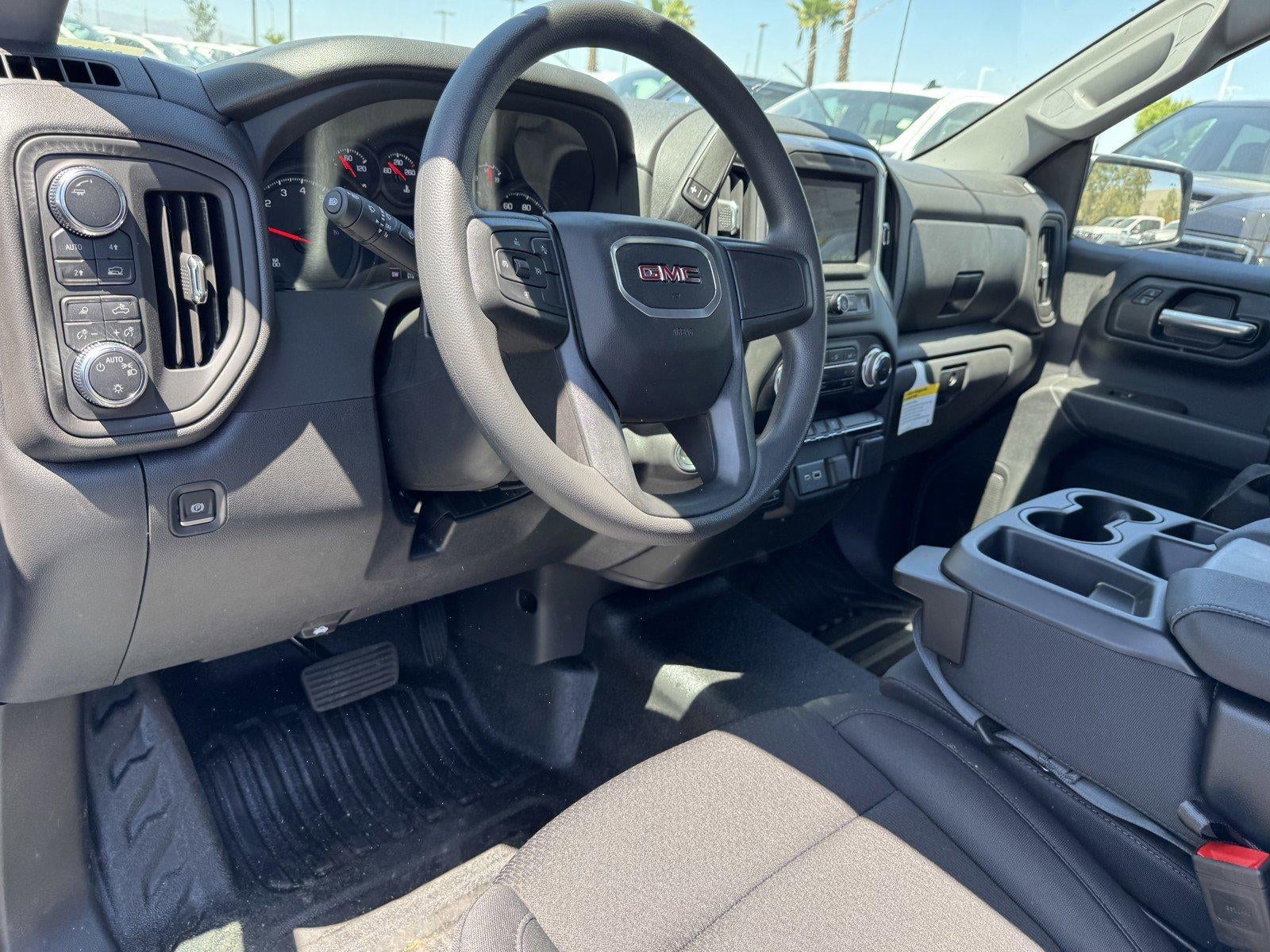 2025 GMC Sierra 1500 Pro