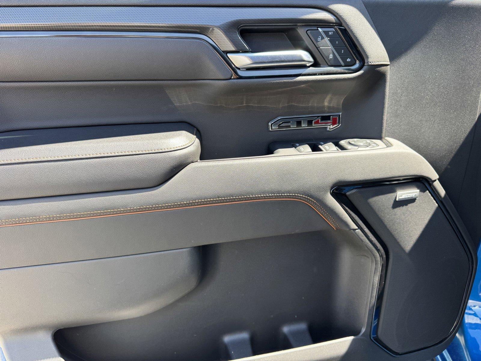 2023 GMC Sierra 1500 AT4
