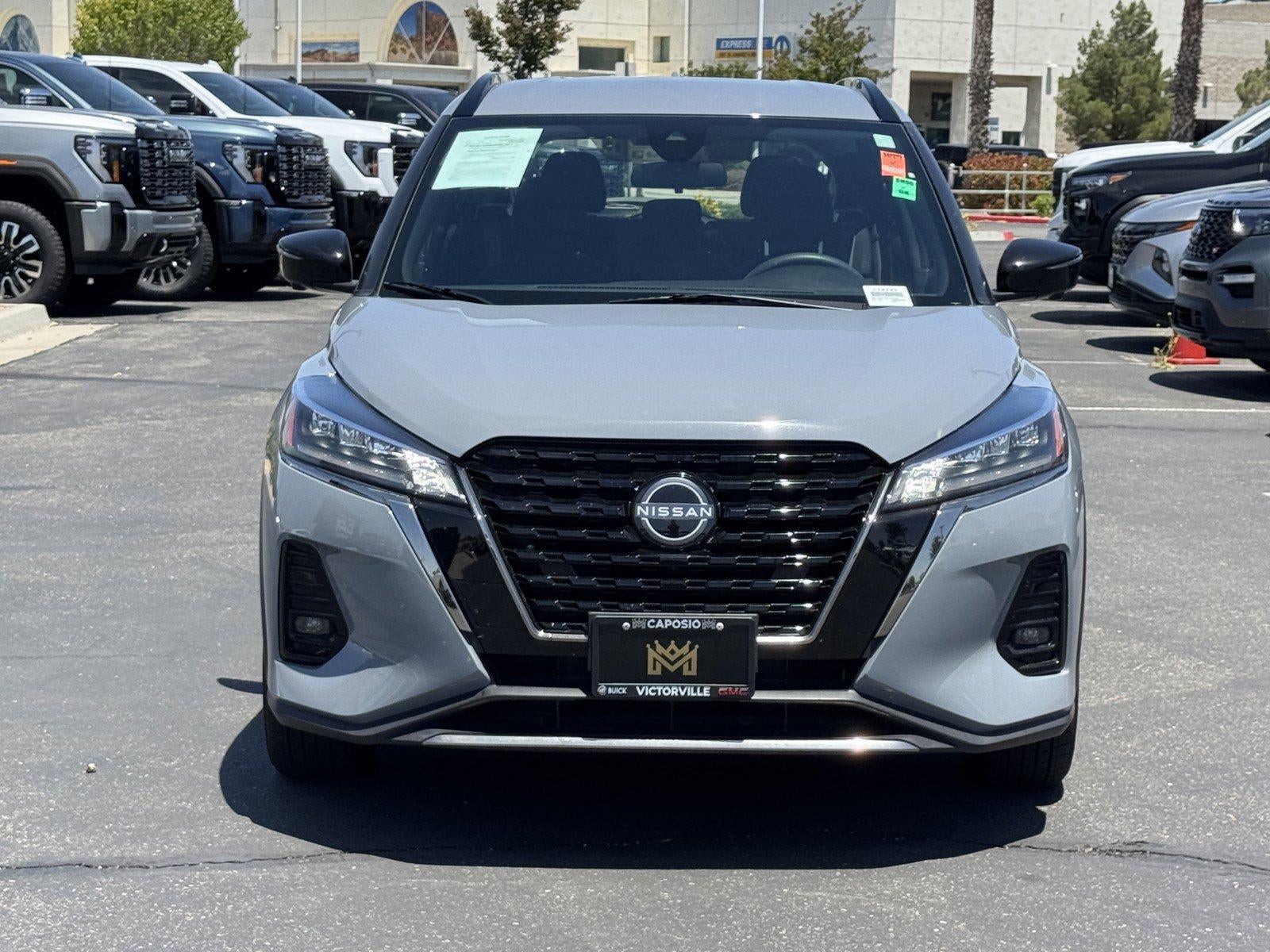 2023 Nissan Kicks SR