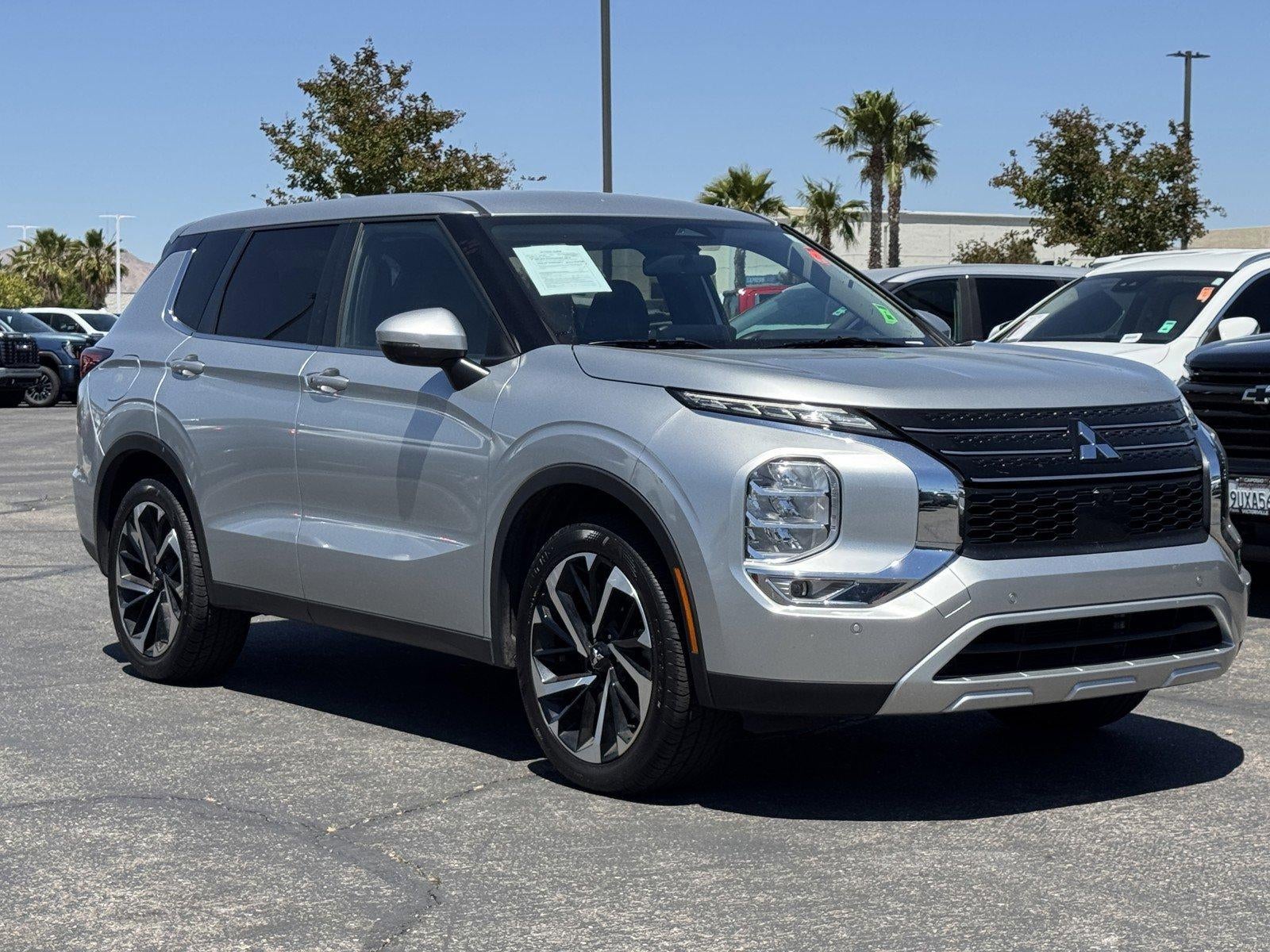 2024 Mitsubishi Outlander SE