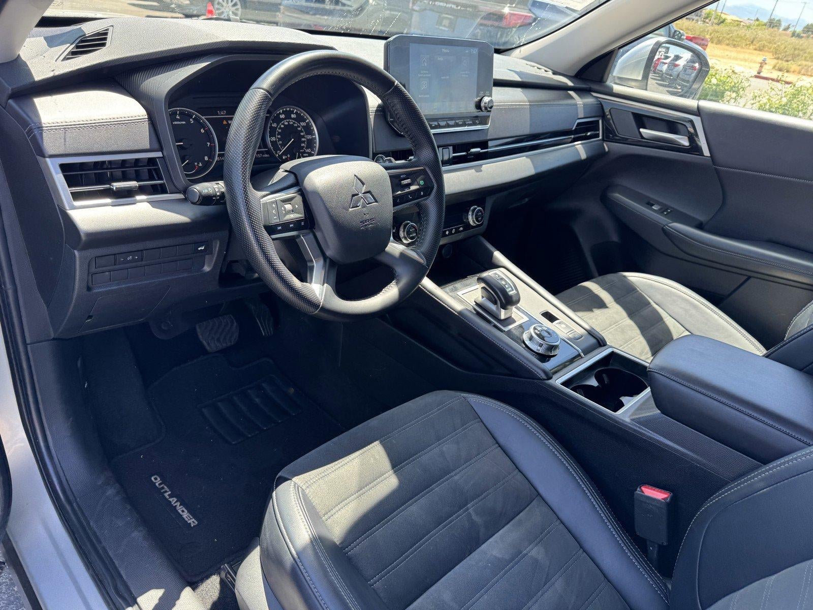 2024 Mitsubishi Outlander SE