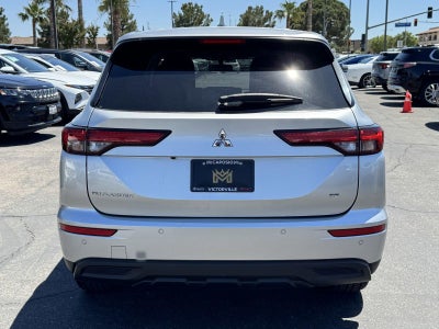 2024 Mitsubishi Outlander SE