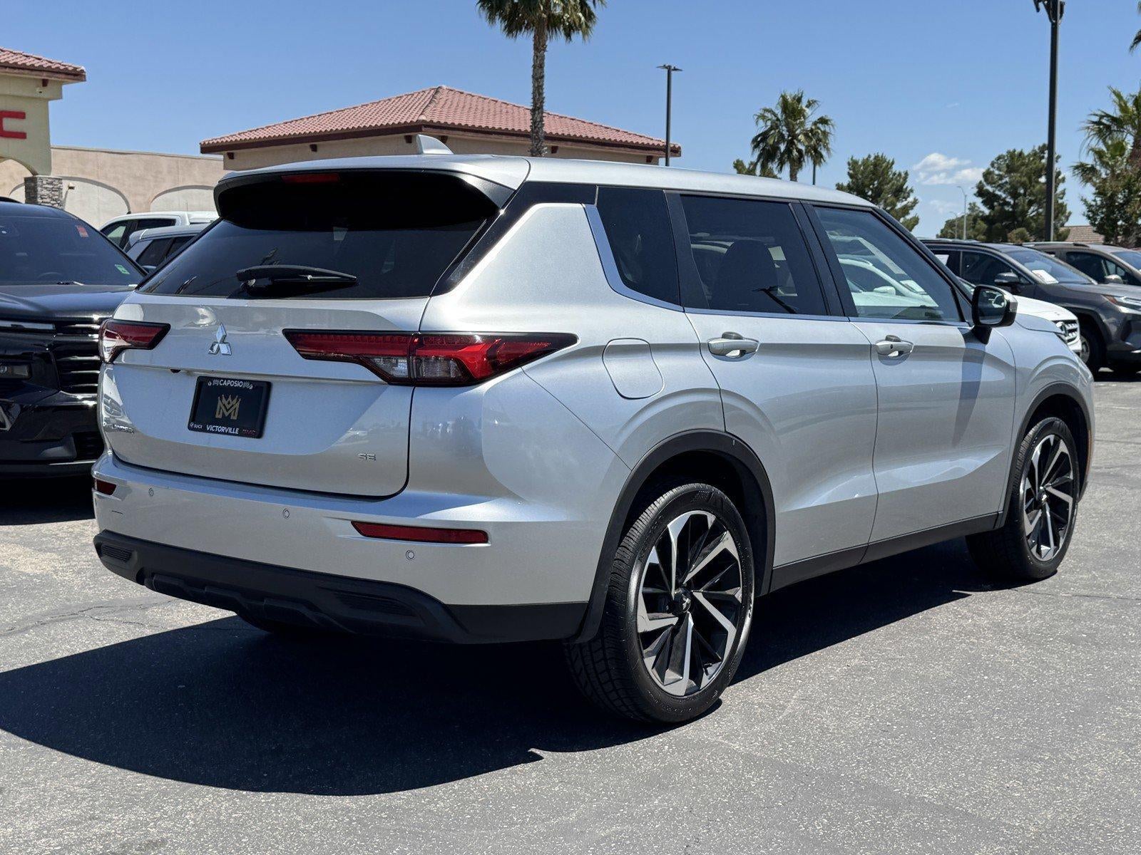 2024 Mitsubishi Outlander SE