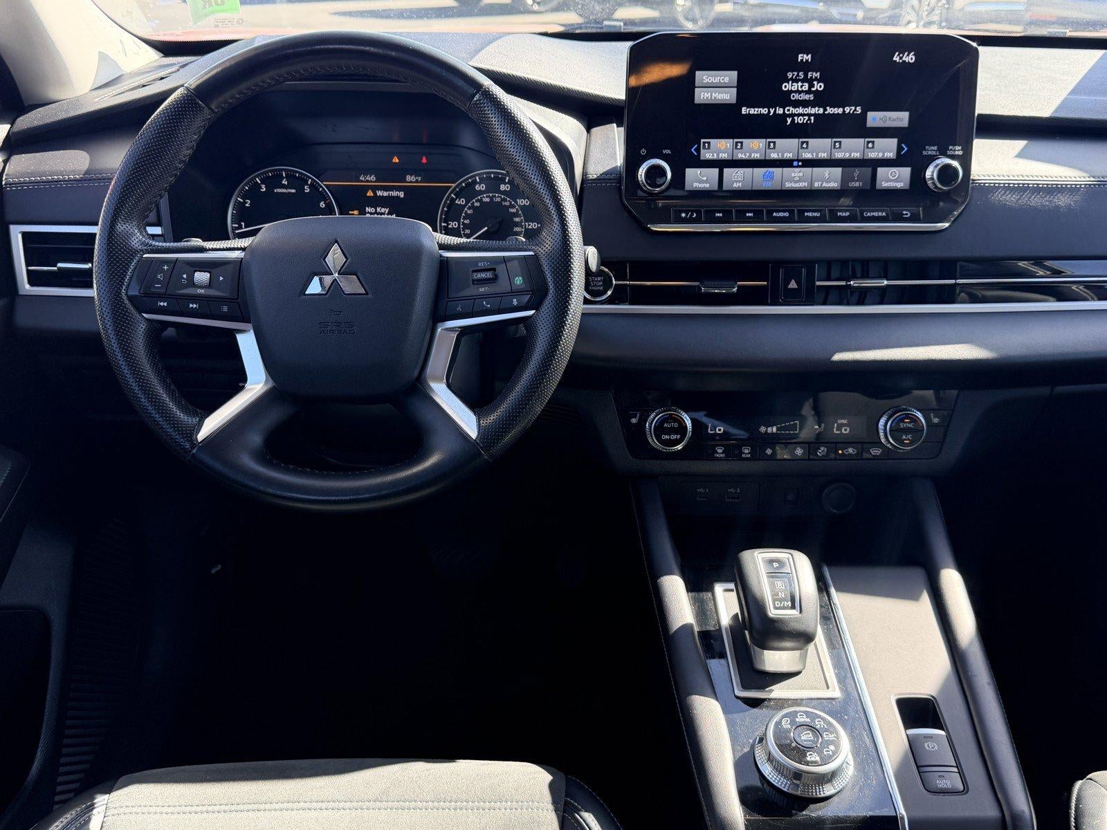2024 Mitsubishi Outlander SE