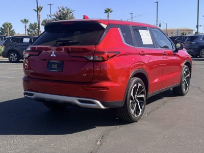 2024 Mitsubishi Outlander SE