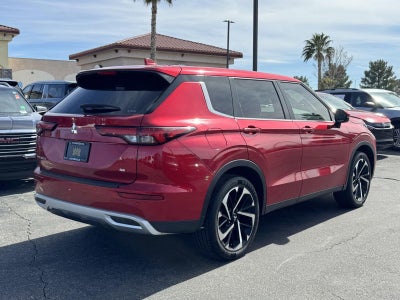 2024 Mitsubishi Outlander SE