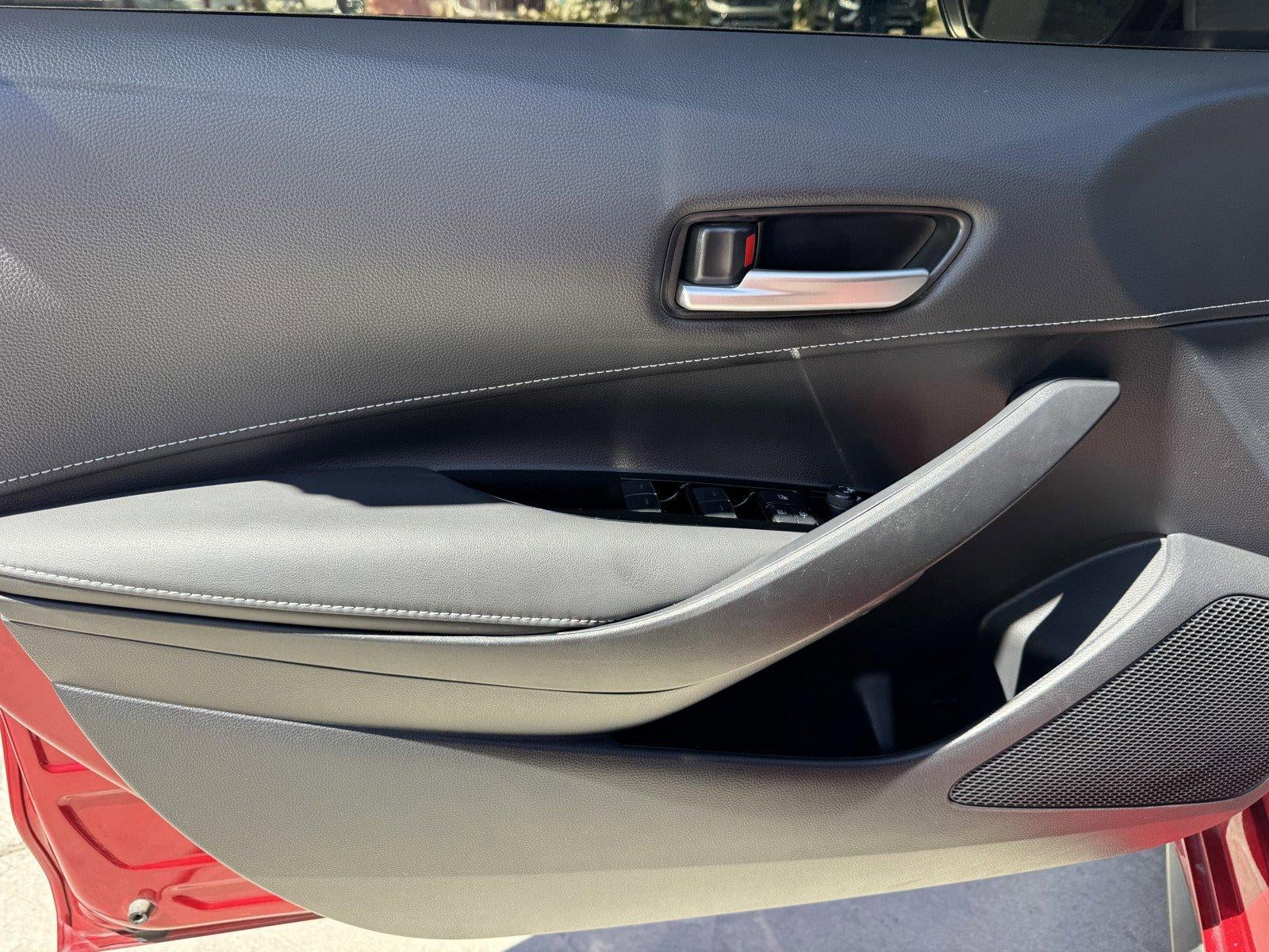 2022 Toyota Corolla Hatchback SE