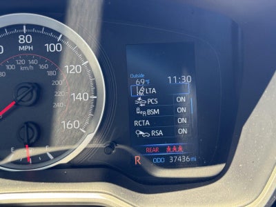 2022 Toyota Corolla Hatchback SE